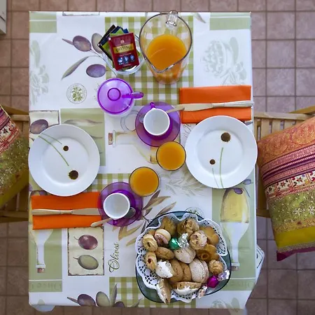 Elena House Fertilia