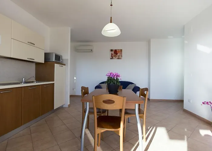 Elena House Fertilia